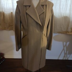 Chic Tan Trench Coat for Women